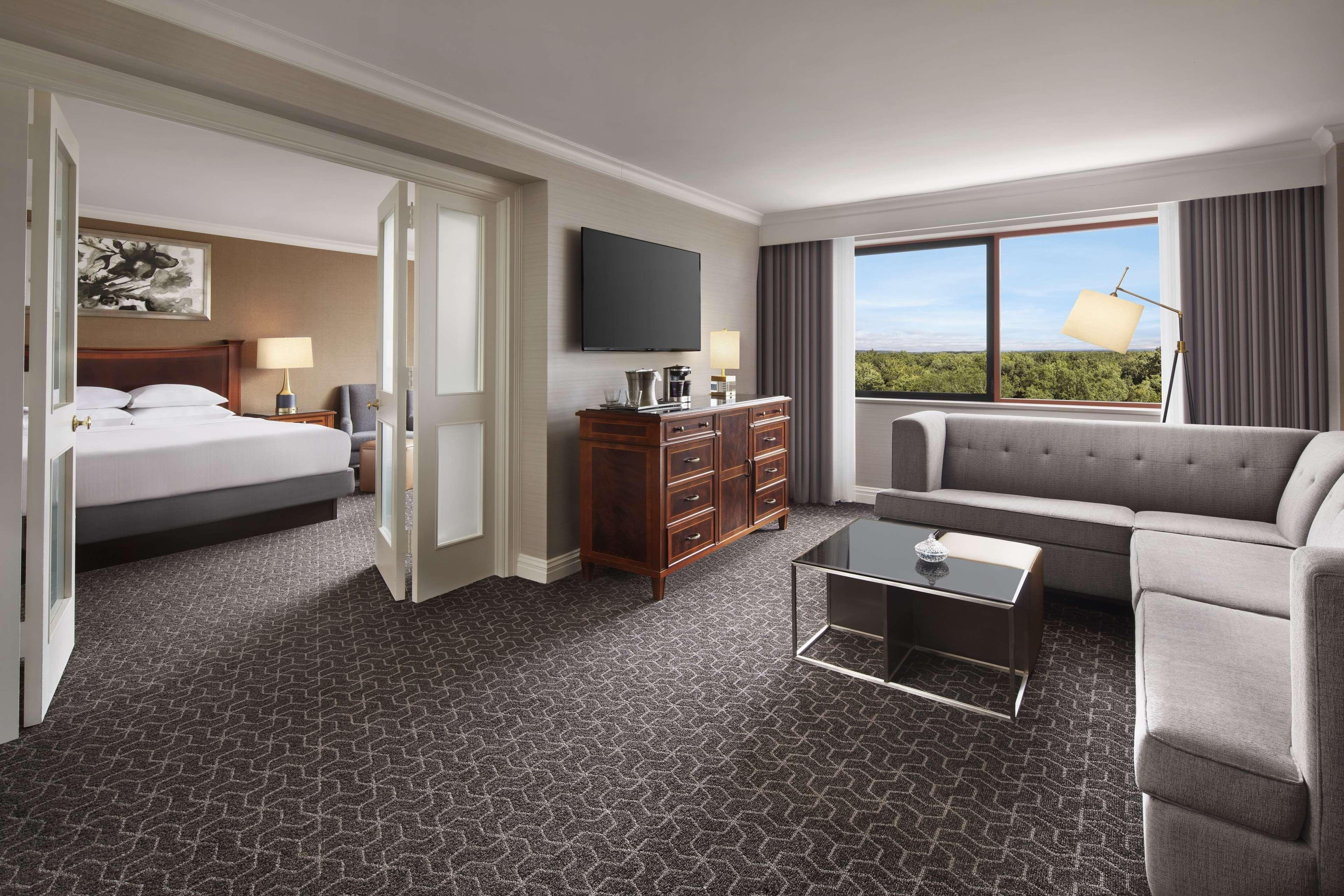 Hilton Short Hills Hotel Екстериор снимка