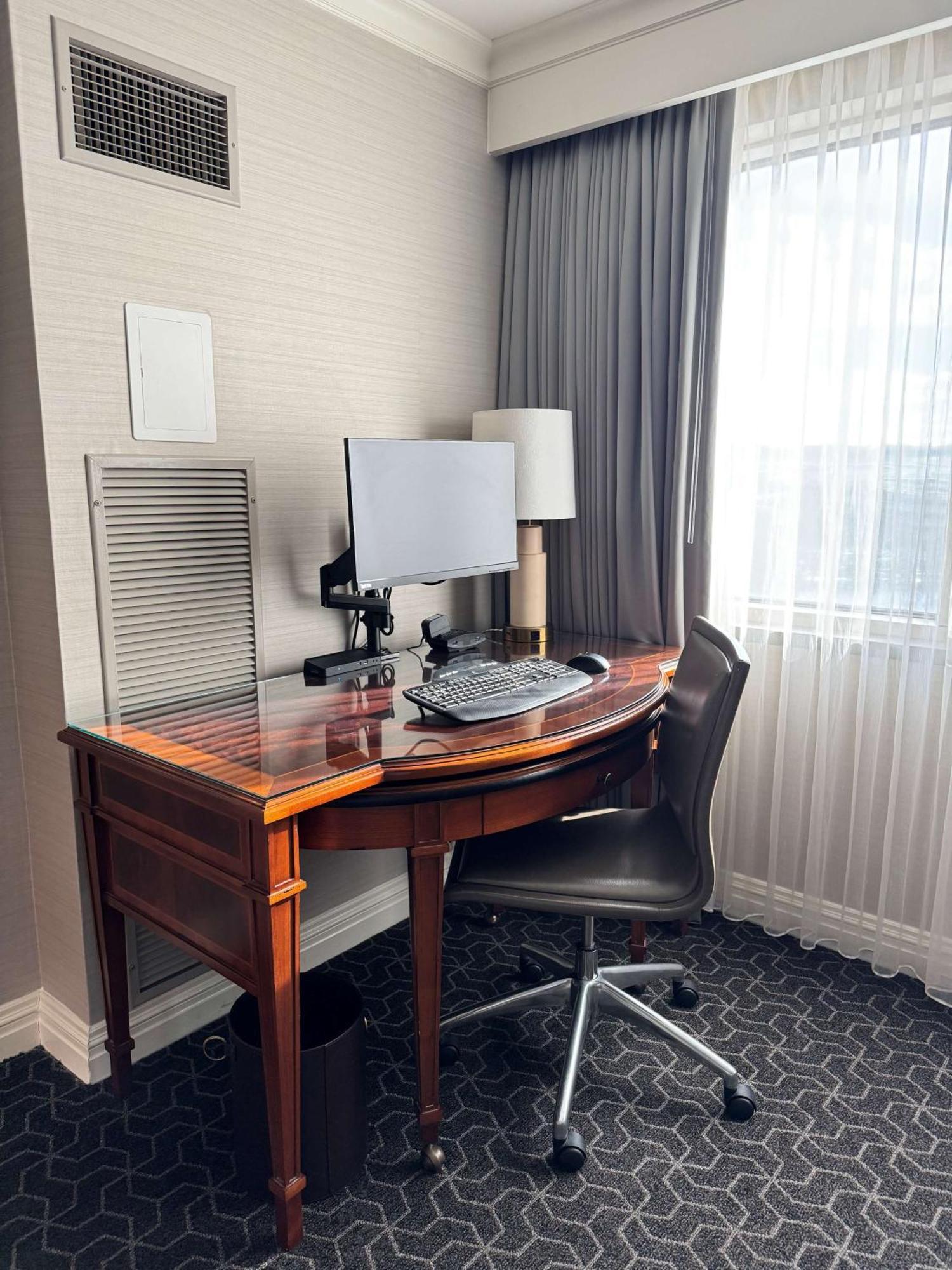 Hilton Short Hills Hotel Екстериор снимка